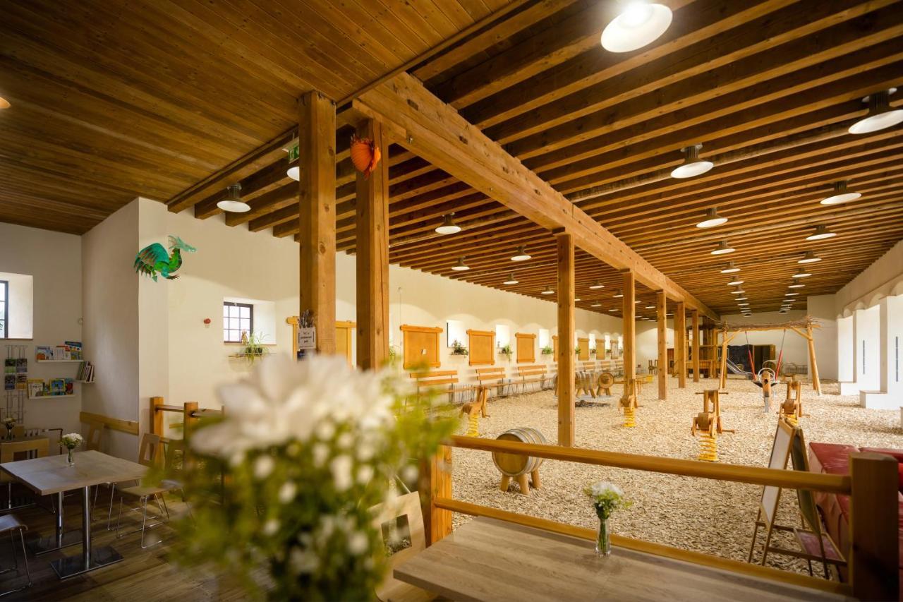 Penzion Pansky Dvur Телч Экстерьер фото
